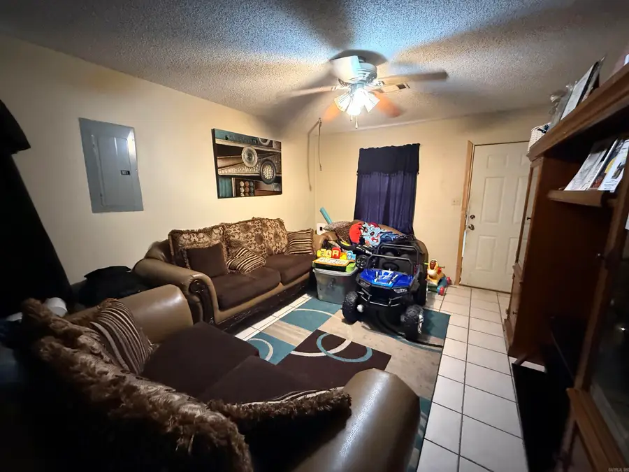 709 & 711 S Pine Street, Hope, AR 71801 - #2