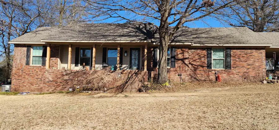 1420 Hamilton Ave, Wynne, AR 72396 - #2