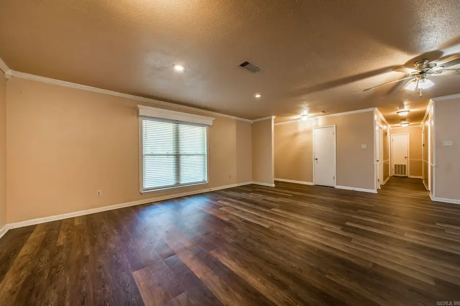 100 Oxford Cove, Jacksonville, AR 72076 - #3