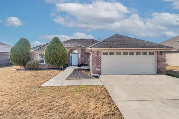 15 Weatherton Drive, Vilonia, AR 72173