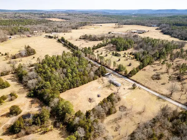 4185 Banner Mountain Road, Shirley, AR 72153