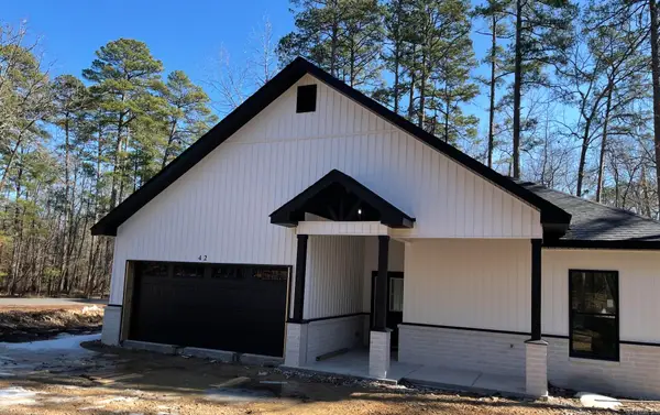 42 Tomelloso Way, Hot Springs Village, AR 71909