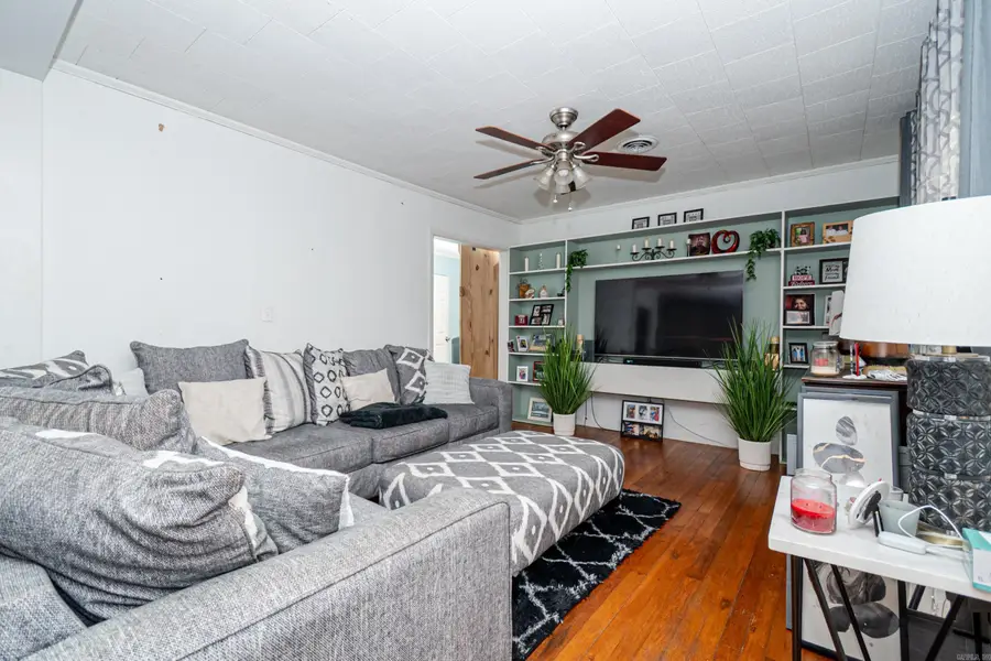 207 Tabor Avenue, Camden, AR 71701 - #3