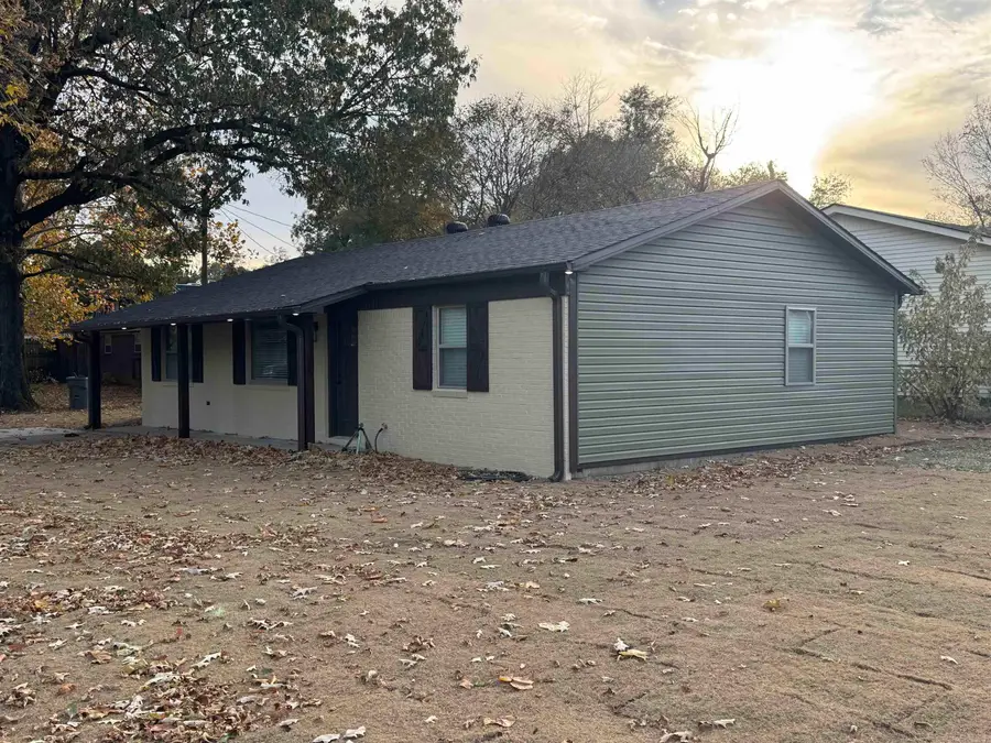 1300 S 7 St, Paragould, AR 72450 - #2