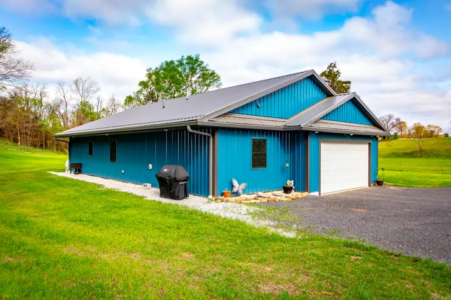 582 Canaan Rd., Marshall, AR 72650 - #3