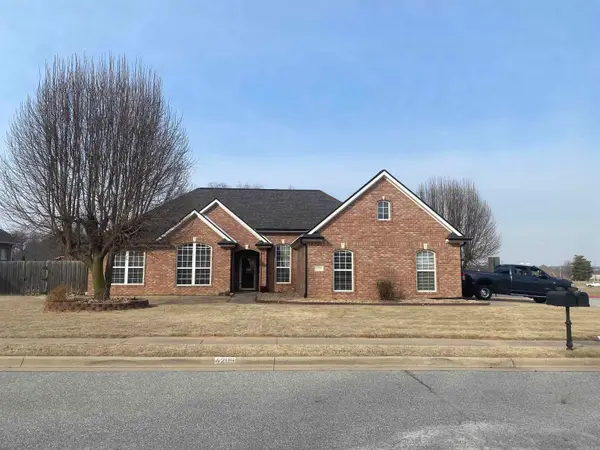 4205 W Braymore Drive, Rogers, AR 72758