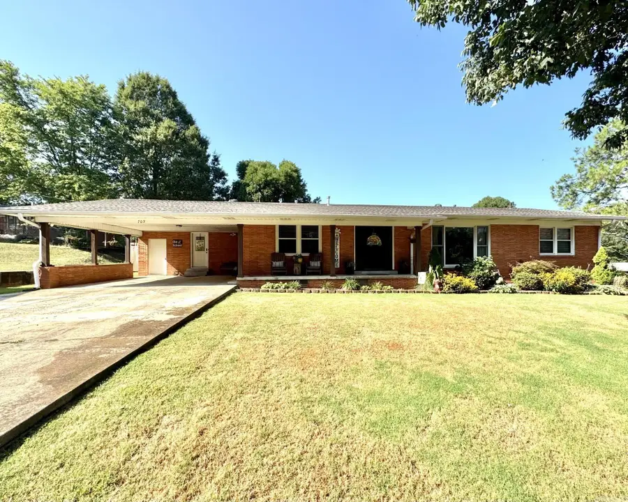 703 Center Street, Harrisburg, AR 72432 - #2