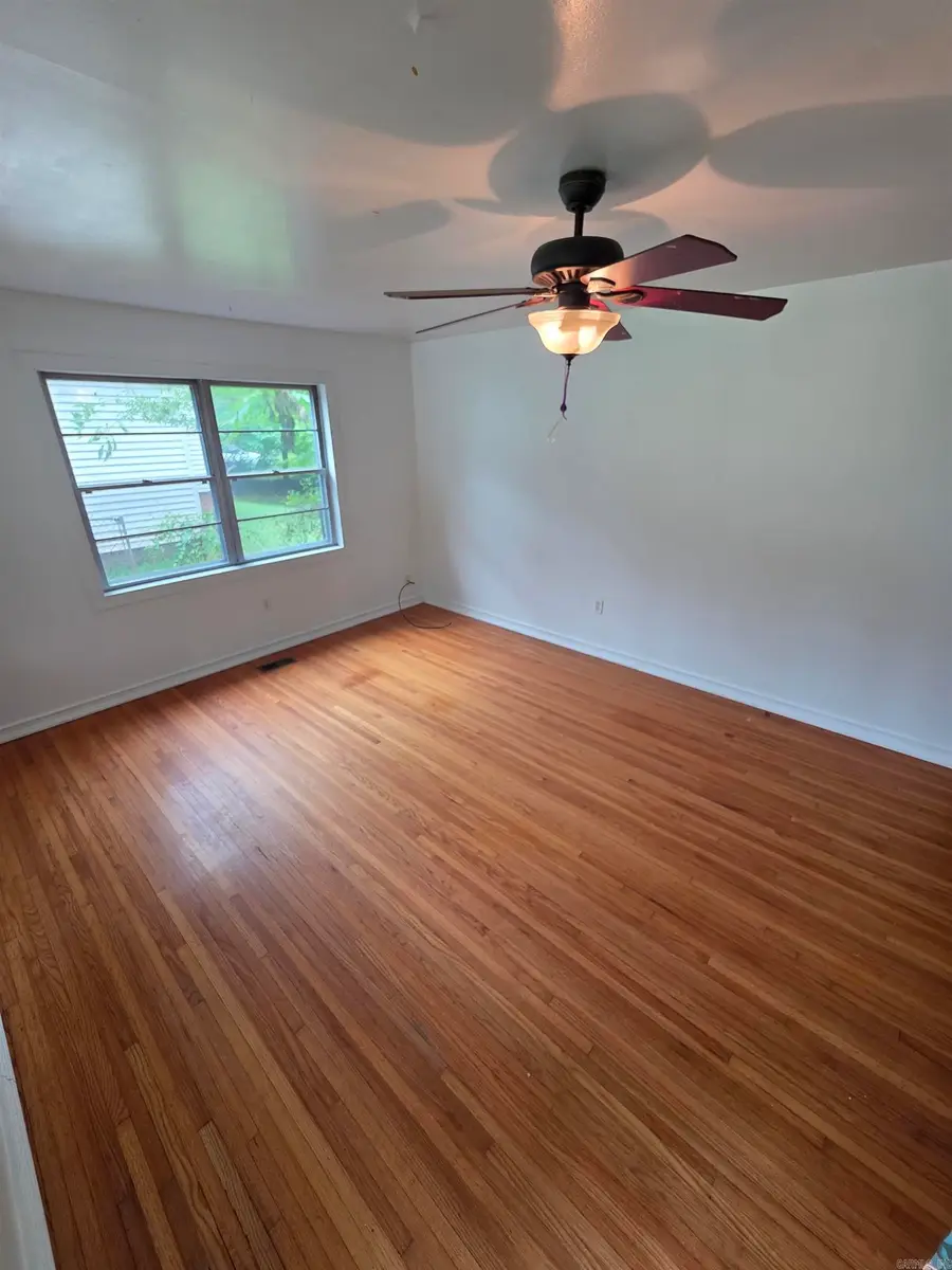 10 Hays Ct, North Little Rock, AR 72118 - #2