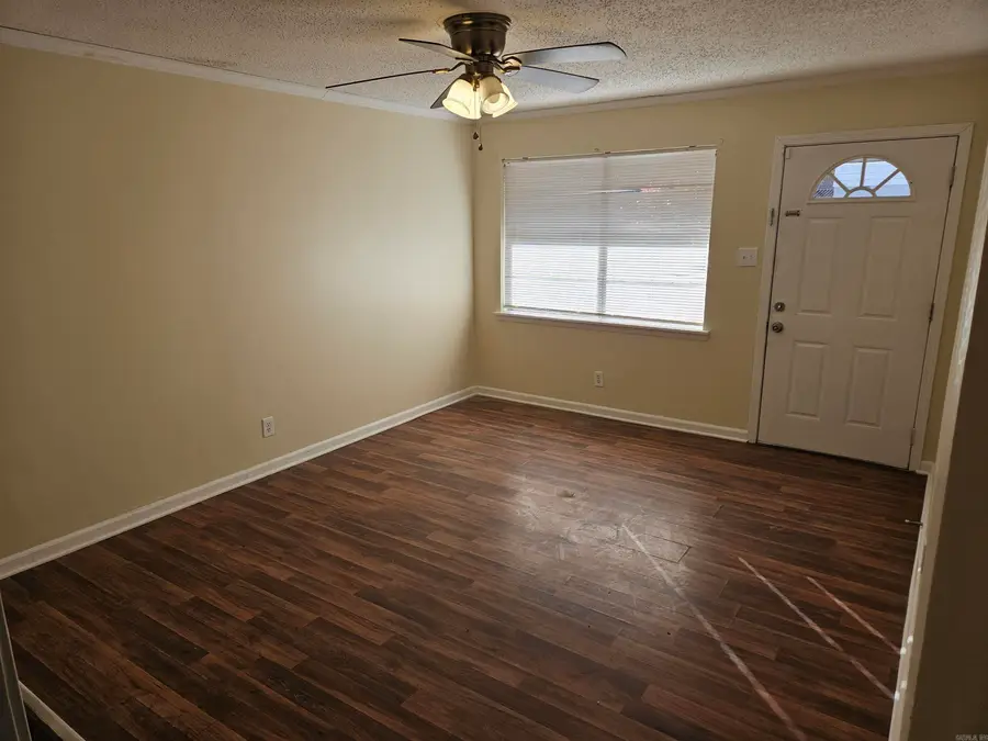 6220 Whitby Ln, North Little Rock, AR 72118 - #2