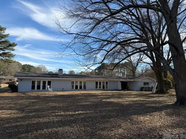 1 Woodland Drive, Jacksonville, AR 72076