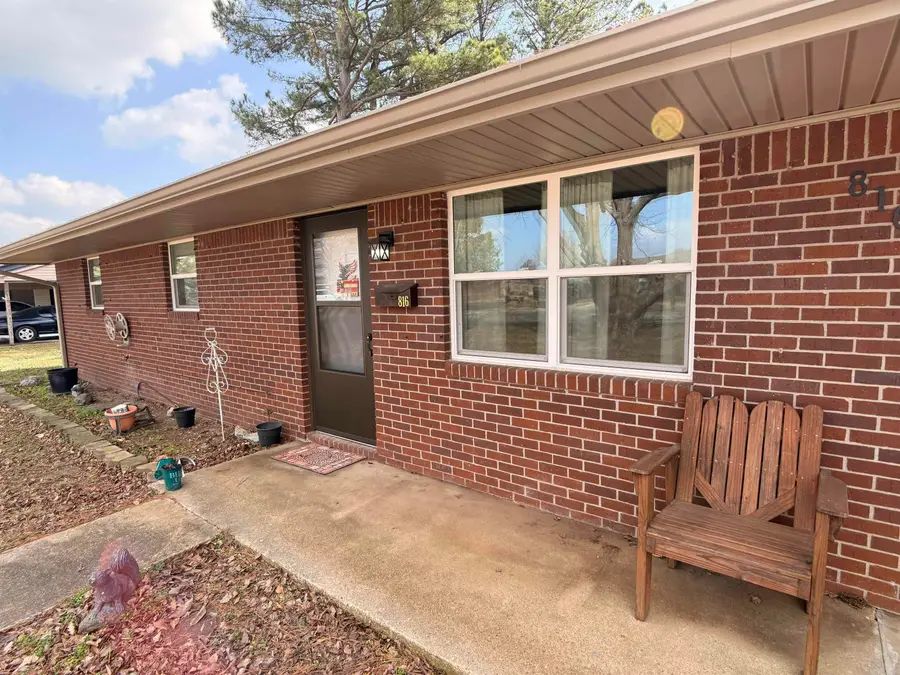 816 E 7th Street, Rector, AR 72454 - #2