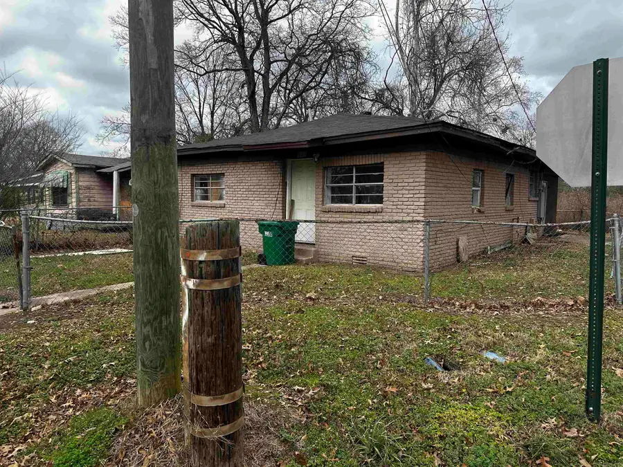 517 E 17th Ave, Pine Bluff, AR 71601 - #2