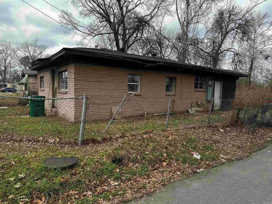 517 E 17th Ave, Pine Bluff, AR 71601 - #3