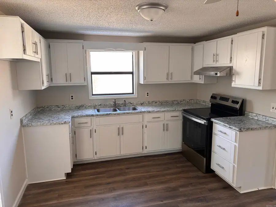 809 N Fairview Road, Mammoth Spring Township, AR 72544 - #3