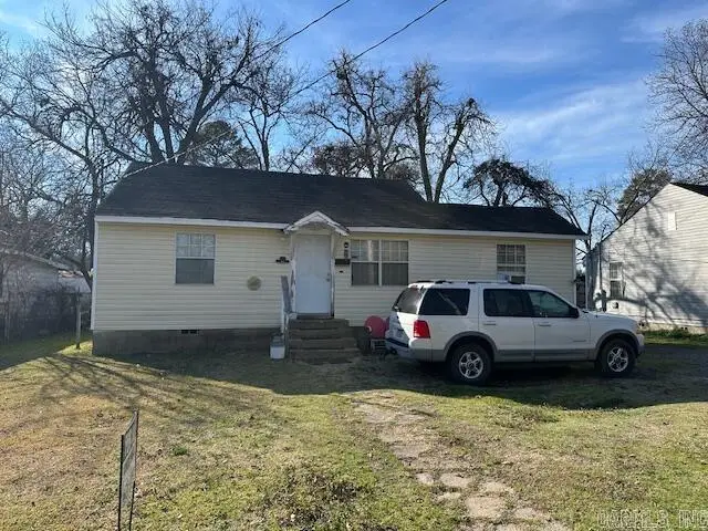112 Adams St, Lonoke, AR 72086 - #1