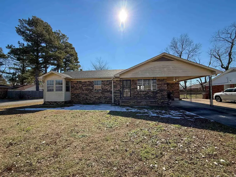 357 Barry St, Wynne, AR 72396 - #2