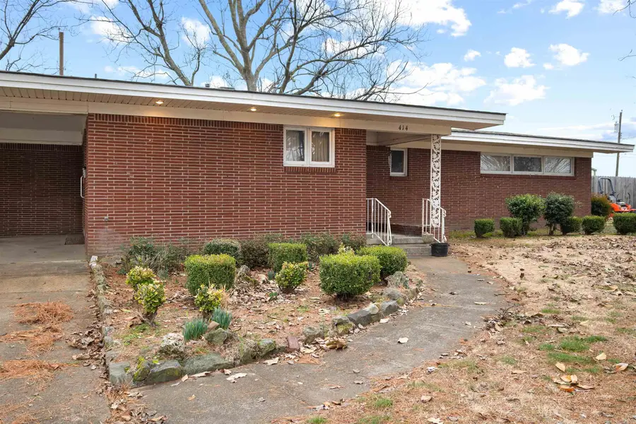 414 Ridgecrest Drive, Walnut Ridge, AR 72476 - #3