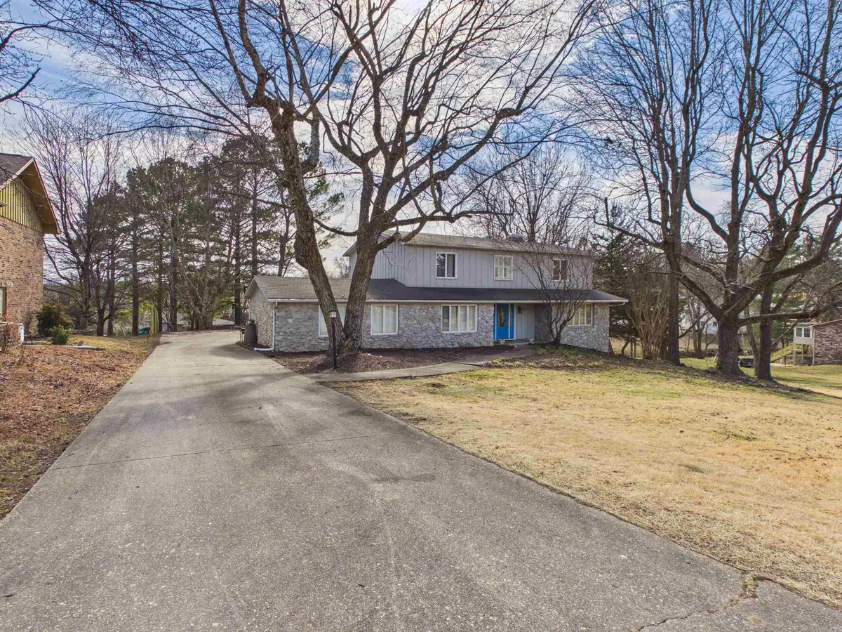 1006 W Sherman Avenue, Harrison, AR 72601 - #1