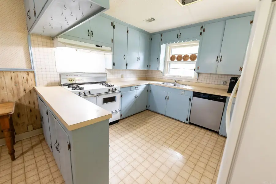 1701 W 4th, Fordyce, AR 71742 - #3