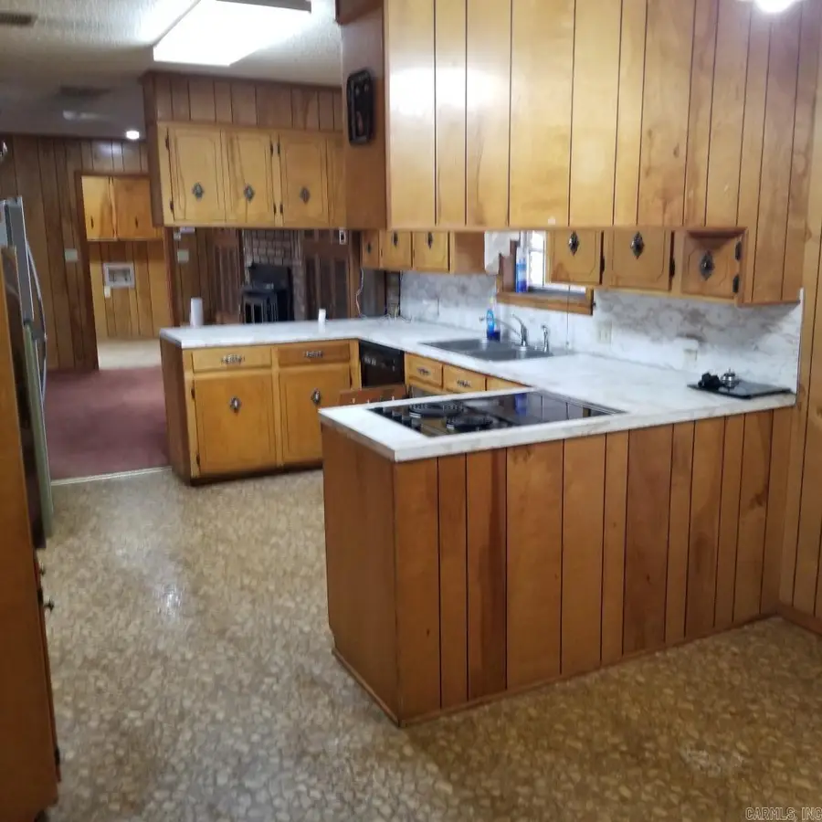 1632 Edgewood St, Malvern, AR 72104 - #3