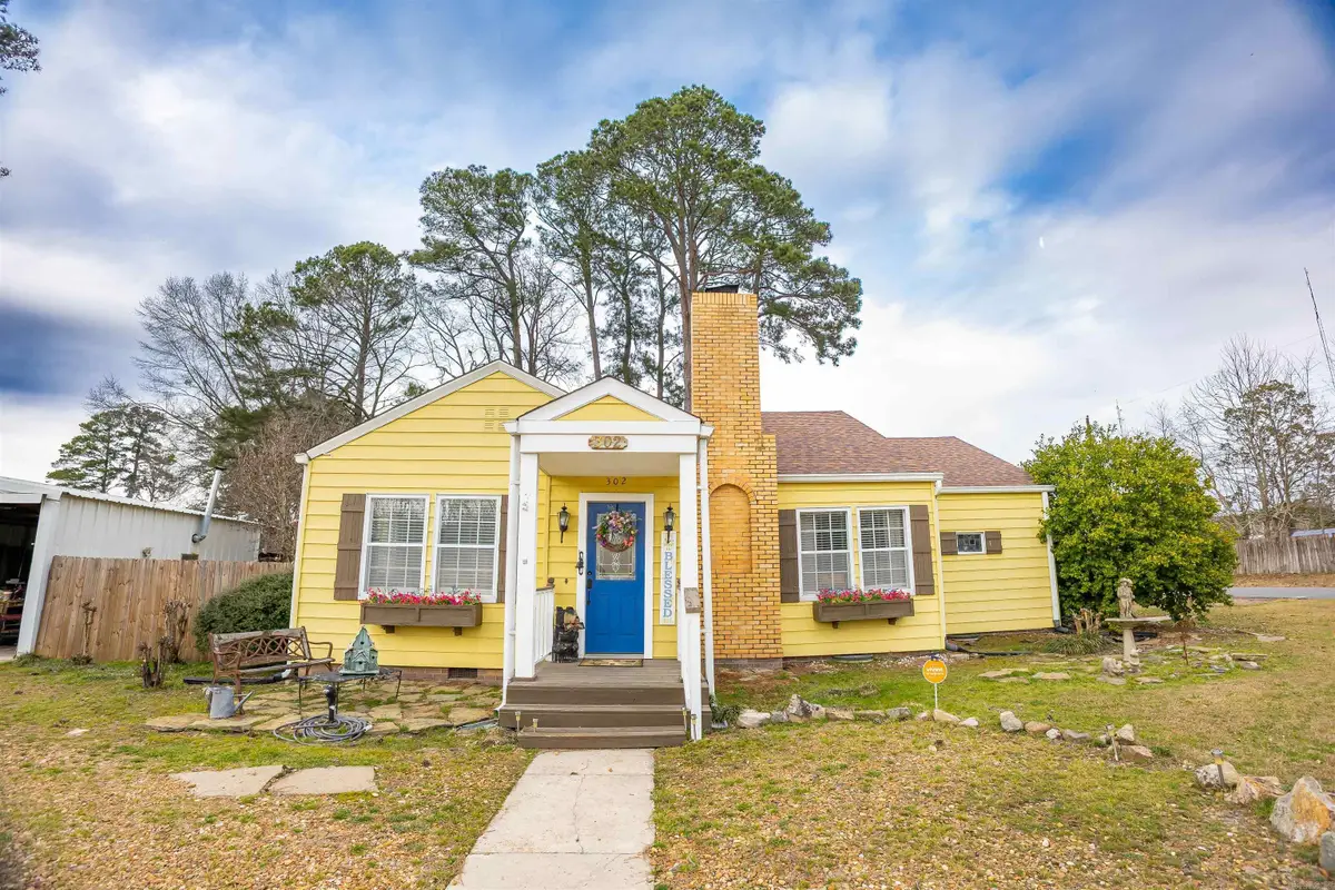 302 W Main St, Emerson, AR 71740 - #1