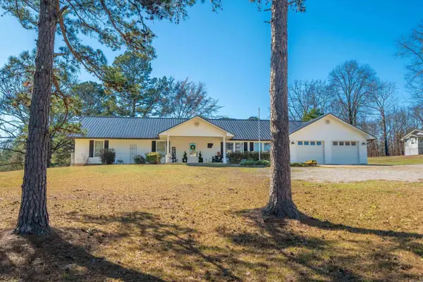 230 S Ross Maddox Road, Pearcy, AR 71964