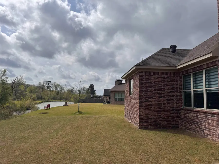 7926 S Shoreline Boulevard, Benton, AR 72019 - #3