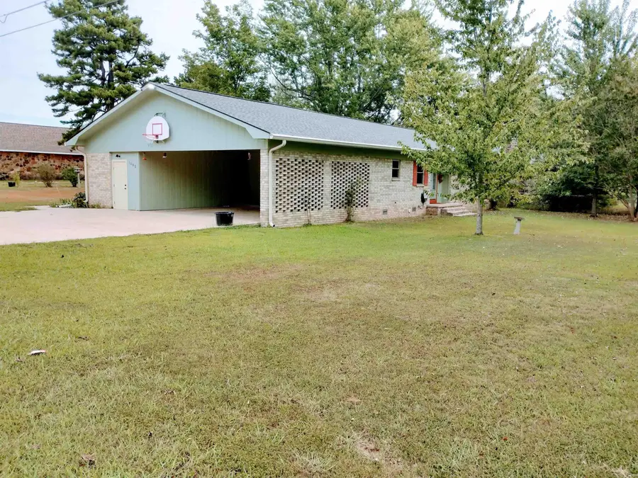 1502 Cynthia St, Mountain View, AR 72560 - #3