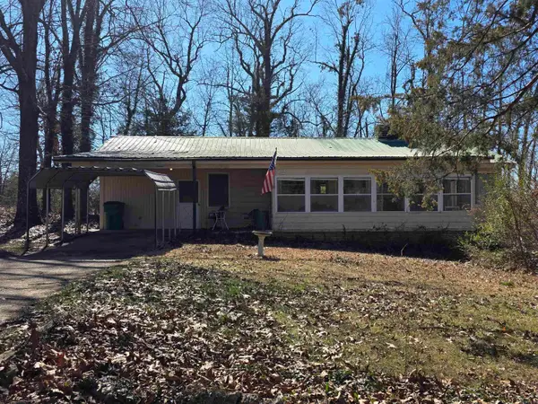 42 Pontiac Road, Cherokee Village, AR 72529