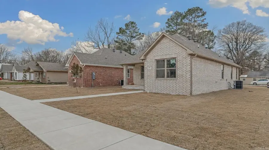 624 N 4th Street, Paragould, AR 72450 - #2