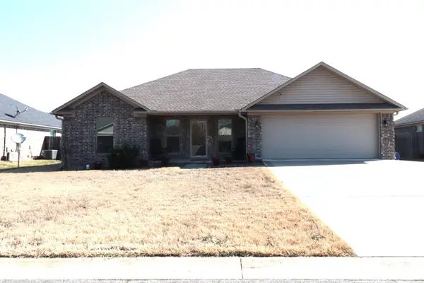 15 Weatherwood Drive, Greenbrier, AR 72058
