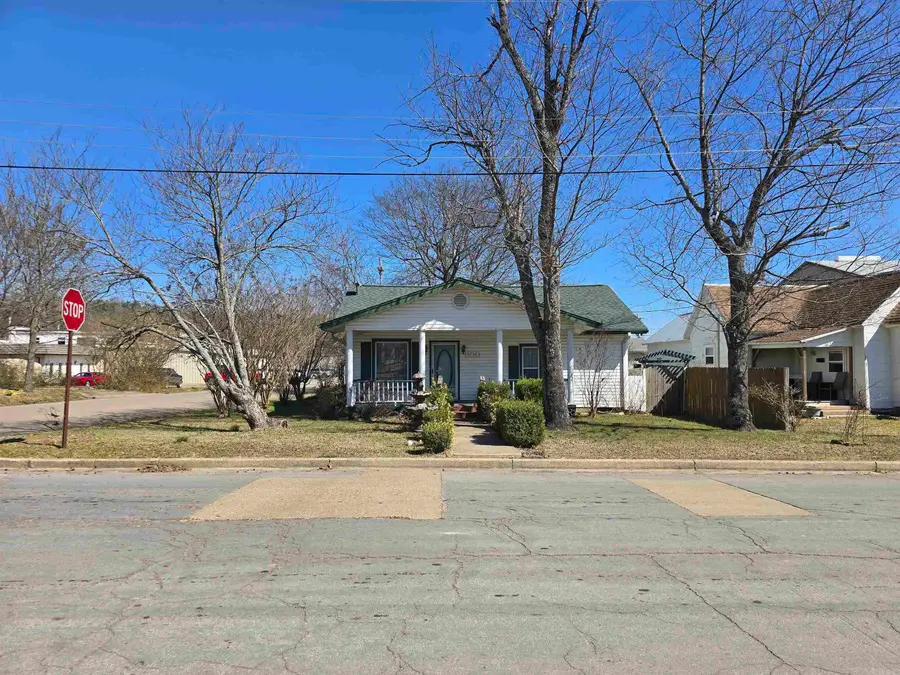 600 Fourth St, Mena, AR 71953 - #2