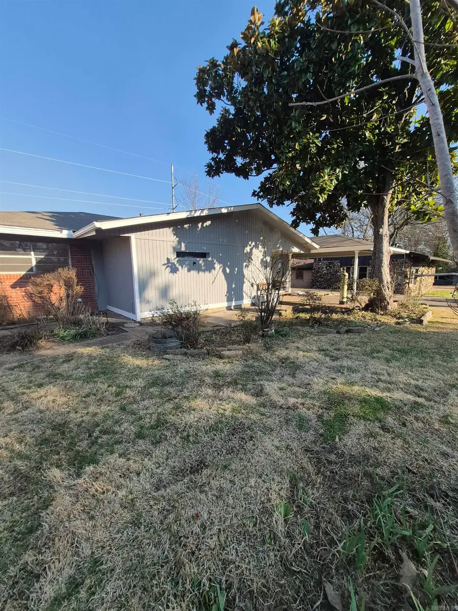 15 Phyllis Court, Jacksonville, AR 72076 - #2