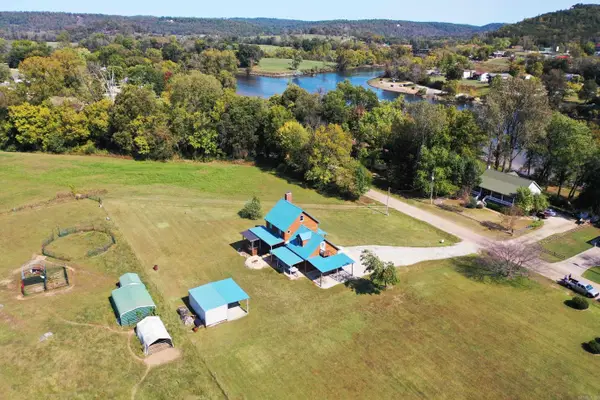 1275 Riverview Drive, Norfork, AR 72658