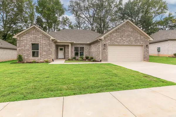 13 Wolfsbridge Loop, Cabot, AR 72023
