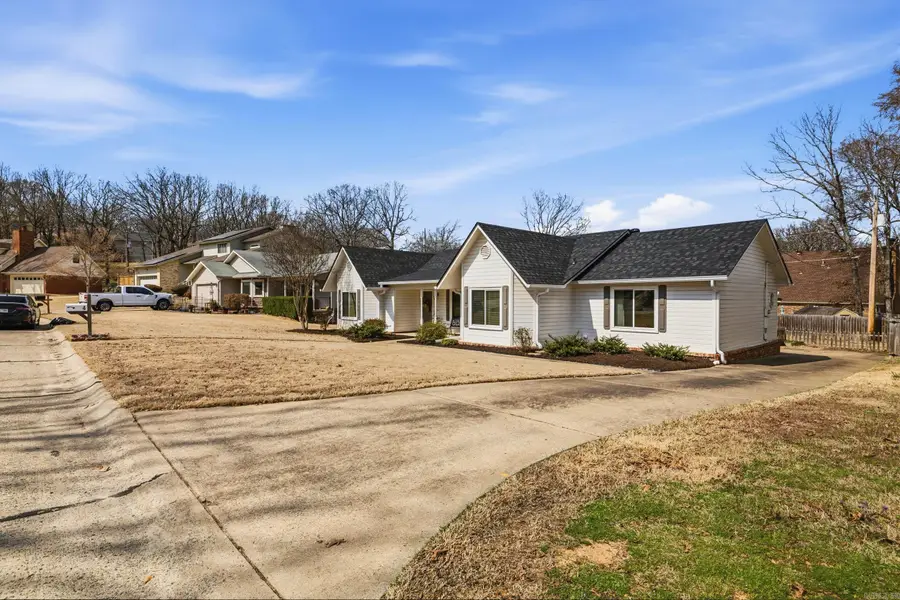 4 Briarstone Drive, Sherwood, AR 72120 - #3