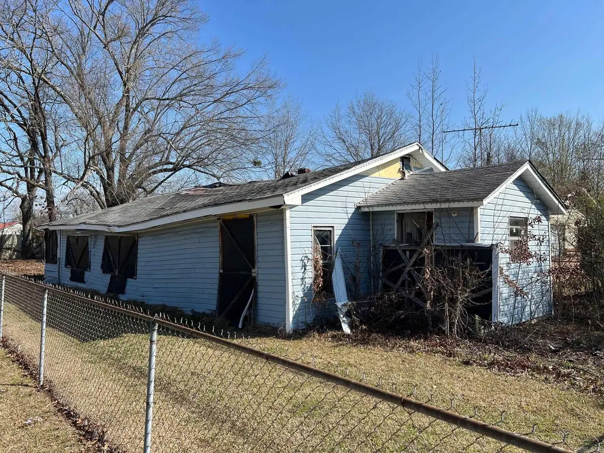 4011 W 11th, Pine Bluff, AR 71601 - #1