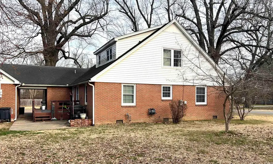 827 W Main Street, Piggott, AR 72454 - #3