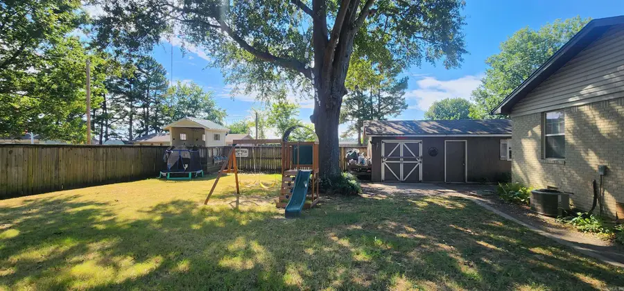 2600 Hollywood St, Newport, AR 72112 - #3