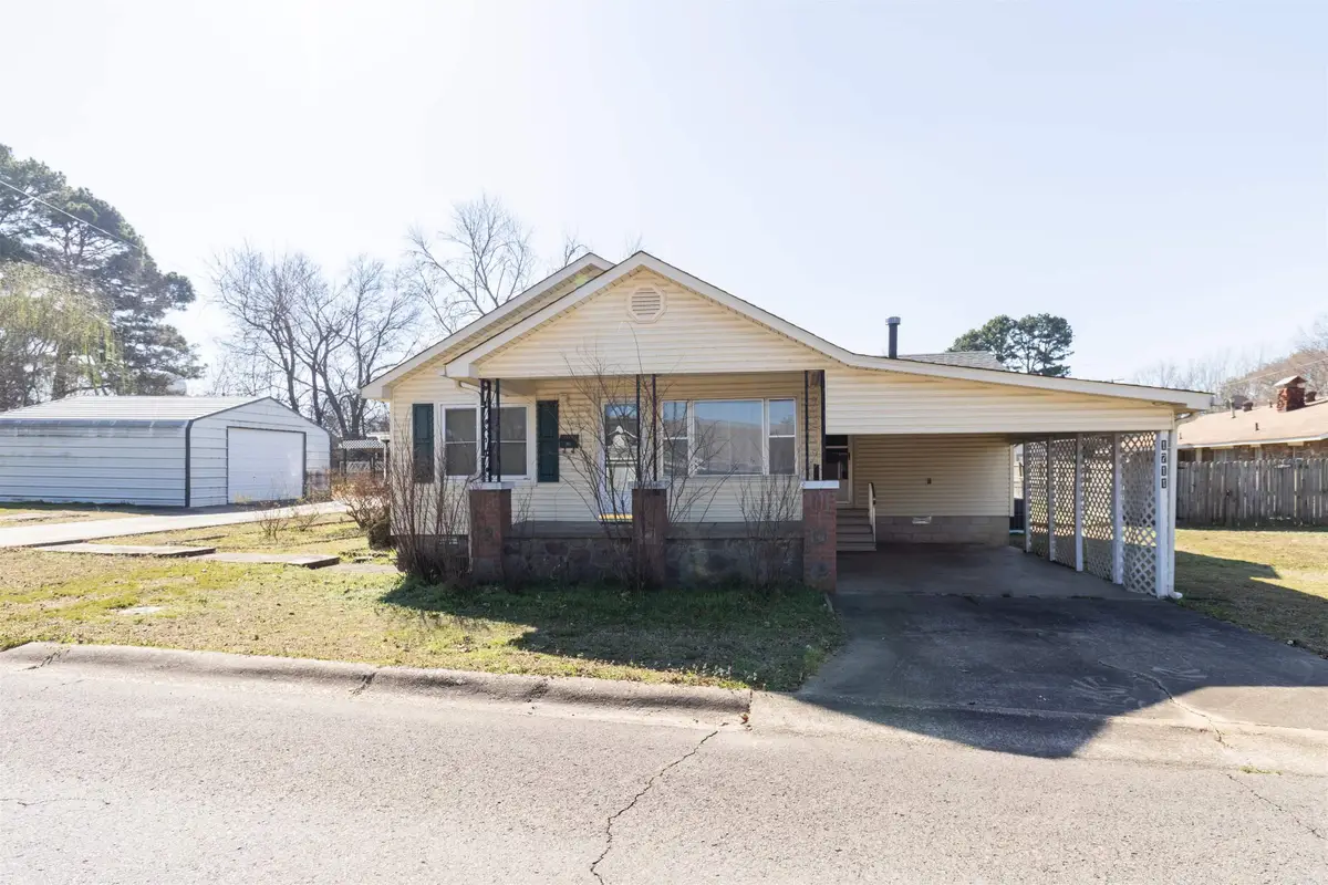1711 W Cline St, Clarksville, AR 72830 - #1