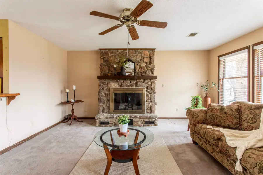 7 Winnebago Drive, Cherokee Village, AR 72529 - #3