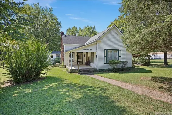 226 Lee Street, Clarksville, AR 72830