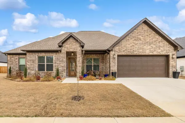 8028 N Shoreline Boulevard, Benton, AR 72019