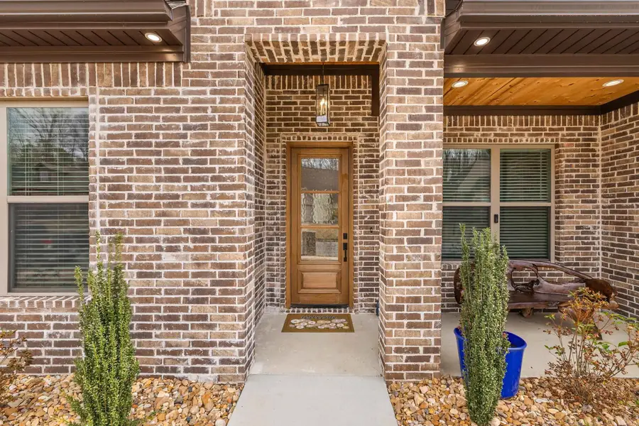 8028 N Shoreline Boulevard, Benton, AR 72019 - #2