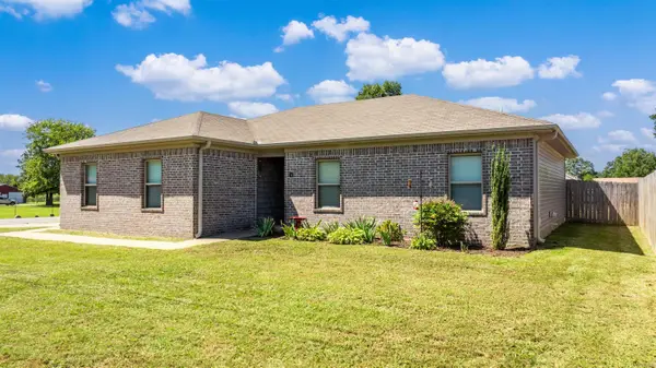 26 Saye St, Vilonia, AR 72173