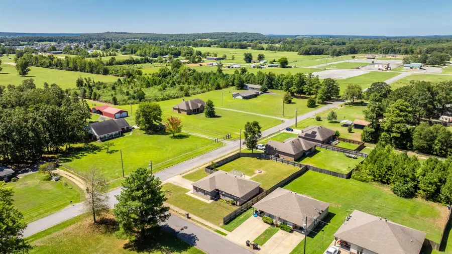 26 Saye St, Vilonia, AR 72173 - #2