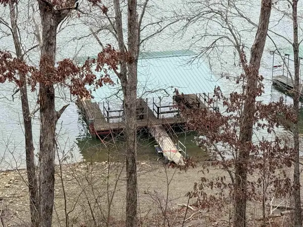 300 Canyon, Greers Ferry, AR 72067