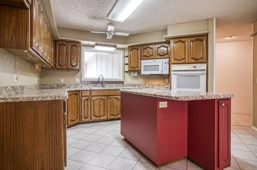 7 Camarzana Lane, Hot Springs Village, AR 71909 - #3