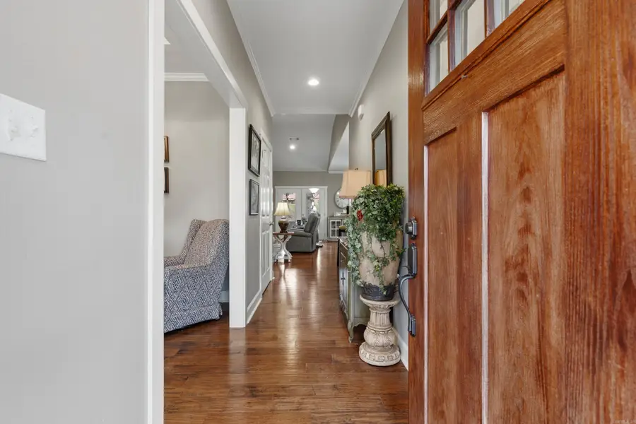 220 Autumn Oaks Drive, Bismarck, AR 71929 - #3