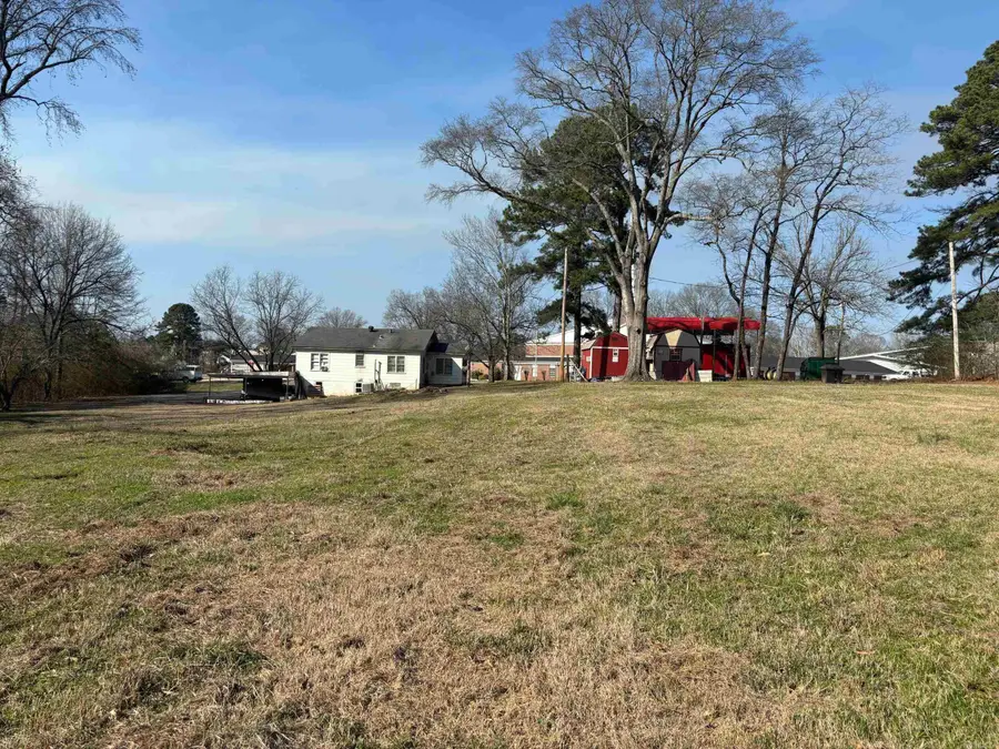 411 W Center, Sheridan, AR 72150 - #2